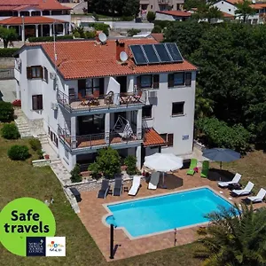 https://apartments-villa-verde-musalez.in-istria.net